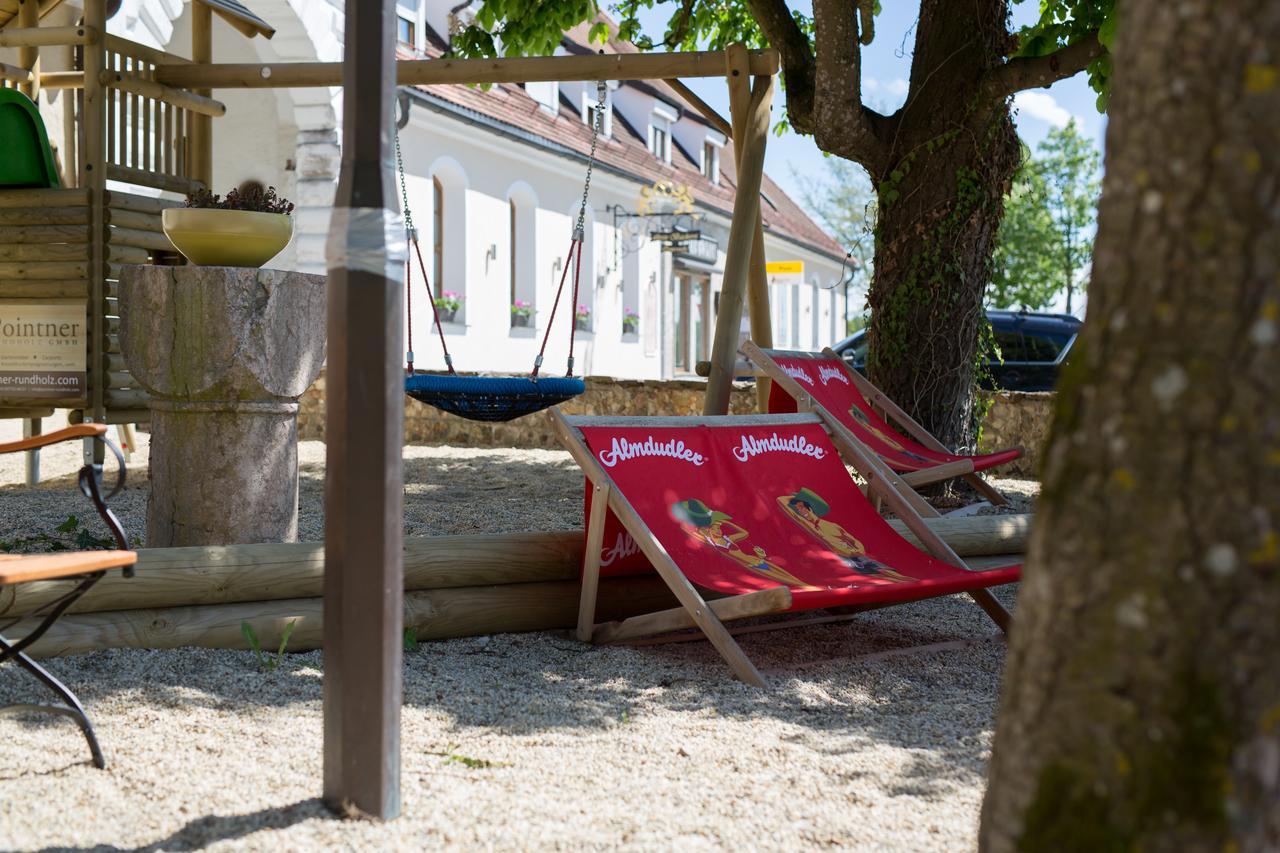 Schlosstaverne Braunau am Inn Zewnętrze zdjęcie